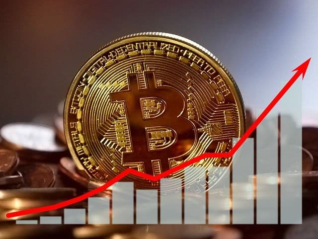 Bitcoin (BTC) apunta a los $68000