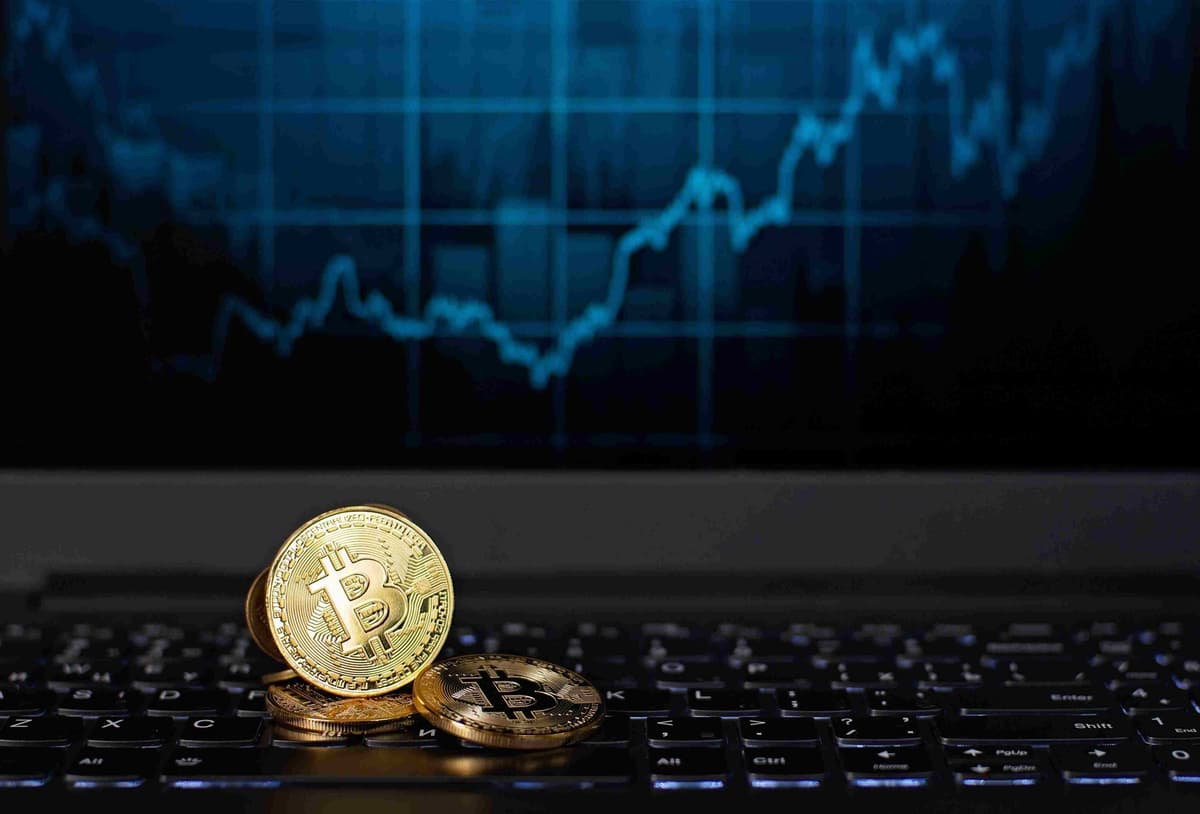 Wann erreicht der Bitcoin Kurs die Marke von 100.000 Dollar? &#8211; 3 Szenarien