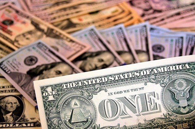 La FED sube los tipos de interes y Bitcoin sube casi un 5%