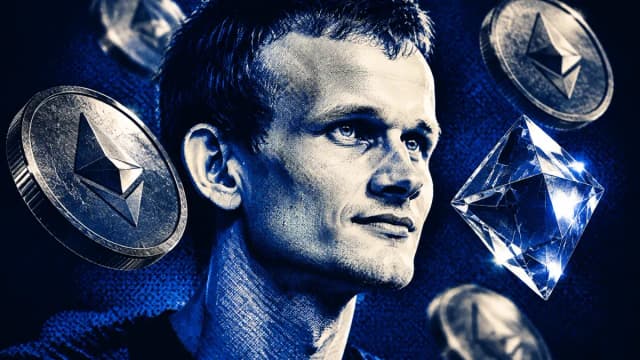 Duotone-Collage des Ethereum-Mitgründers Vitalik Buterin im Halbprofil, um den Kopf schweben Metallmünzen mit rautenförmigem Symbol und ein geschliffener Glaskörper