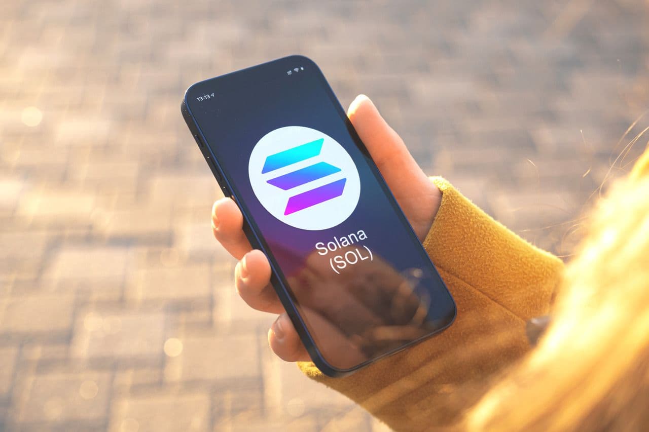 Solana Set to Introduce Latest Mobile Device: Impact on SOL Price?